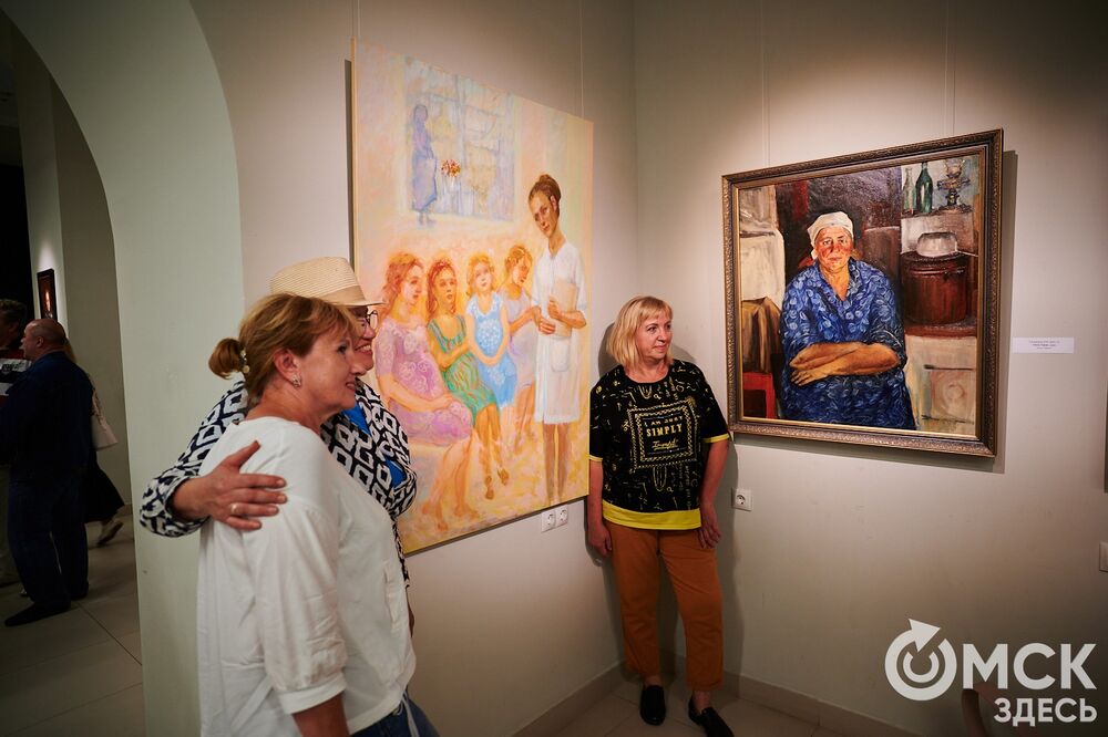 Неочевидные городские герои вышли в свет выставки-конкурса "Омск: здесь и сейчас". Подробности: здесь . Фото: Илья Петров