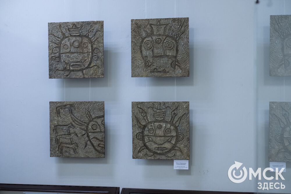 "Бронзовые стражи с берегов сибирских рек" - называние выставки, работающей в рамках музейно-выставочного проекта "От находок к открытиям". Фото: Елизавета Медведева
