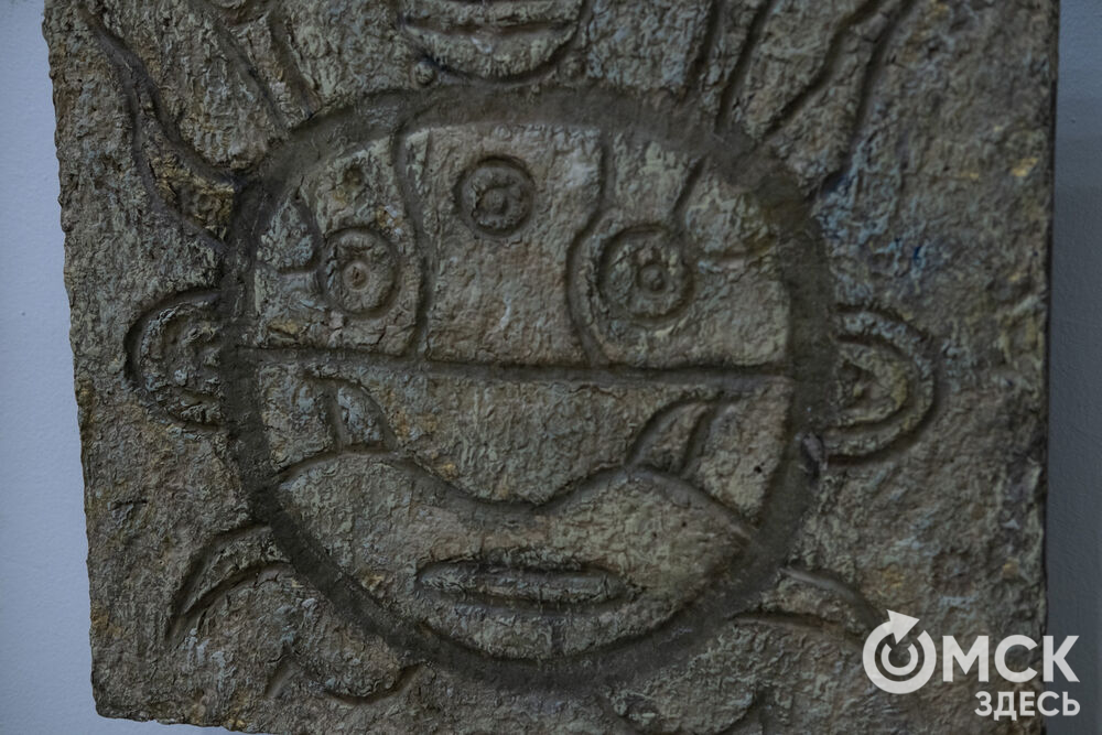 "Бронзовые стражи с берегов сибирских рек" - называние выставки, работающей в рамках музейно-выставочного проекта "От находок к открытиям". Фото: Елизавета Медведева