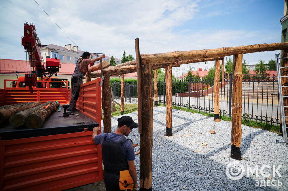 В Омской крепости активно ведётся подготовка к фестивалю, который охватит исторический период протяжённостью практически 450 лет. Фото: Илья Петров