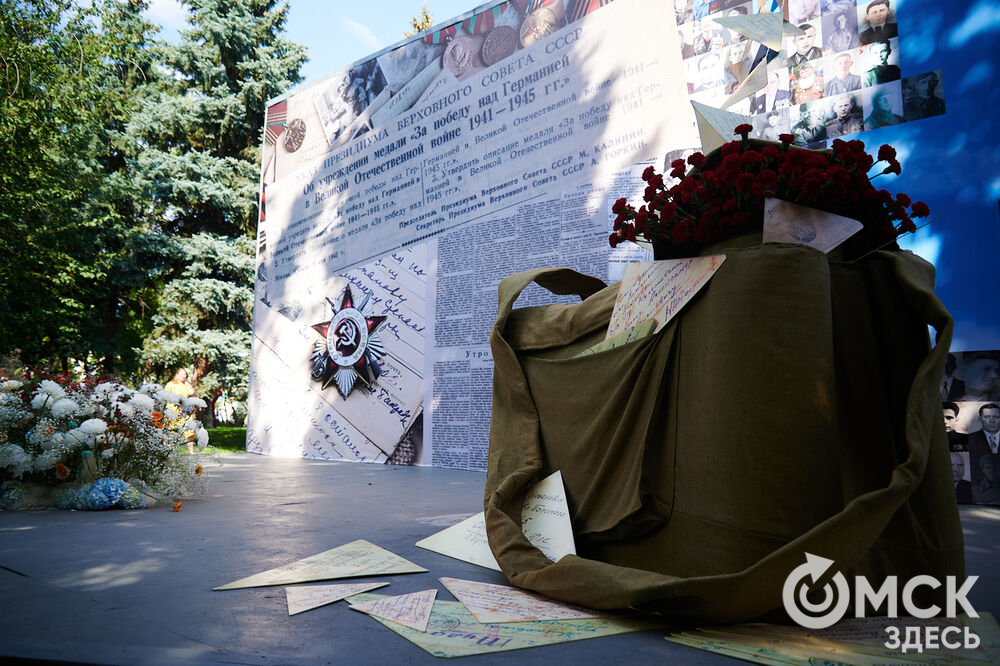 В скверах Выставочный и Воскресенский открылась 73-я выставка зелёного строительства, цветоводства и садоводства "Флора". Фото: Илья Петров