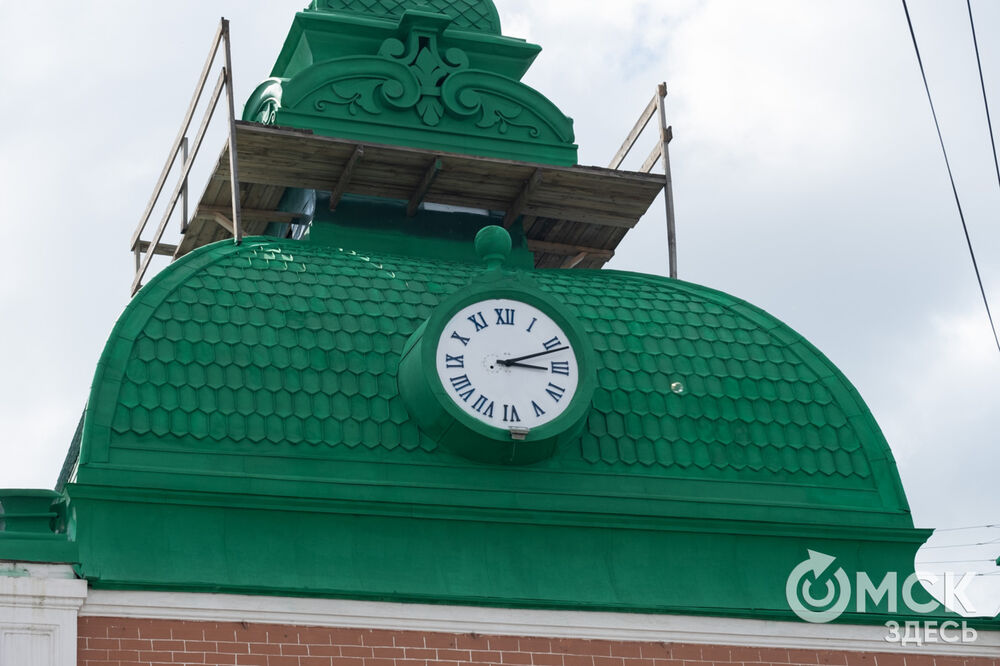 В Омске вернули к жизни старинные часы. Фото: Елизавета Медведева
