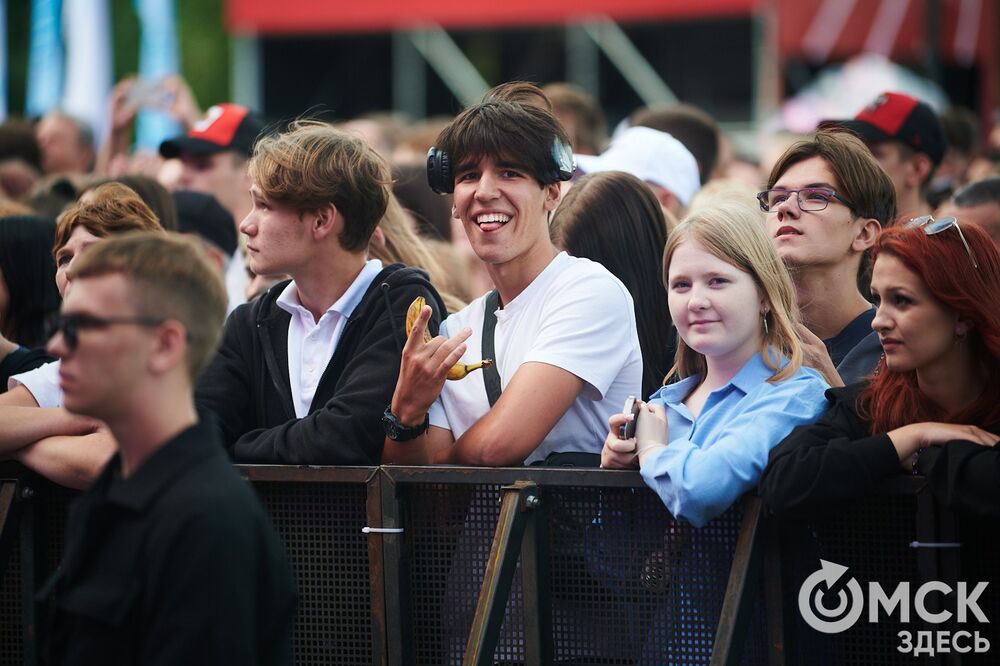 На Соборной площади и на территории Омской крепости прошли выступления именитых артистов . Фото: Илья Петров, Елизавета Медведева