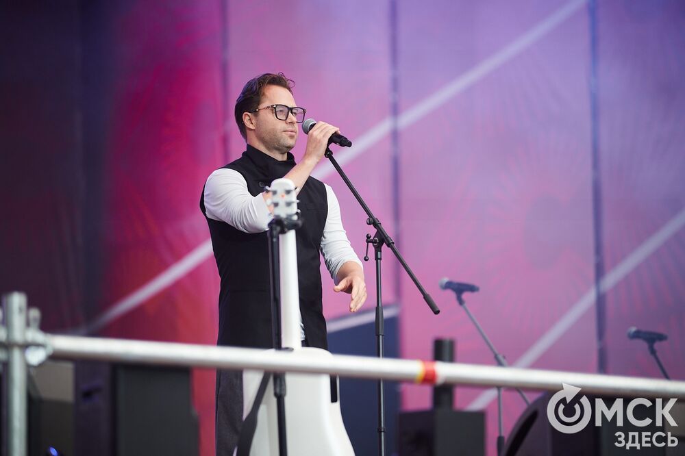 На Соборной площади и на территории Омской крепости прошли выступления именитых артистов . Фото: Илья Петров, Елизавета Медведева