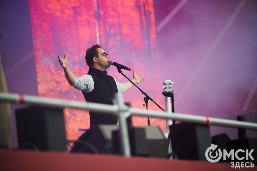 На Соборной площади и на территории Омской крепости прошли выступления именитых артистов . Фото: Илья Петров, Елизавета Медведева