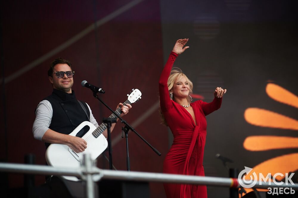 На Соборной площади и на территории Омской крепости прошли выступления именитых артистов . Фото: Илья Петров, Елизавета Медведева