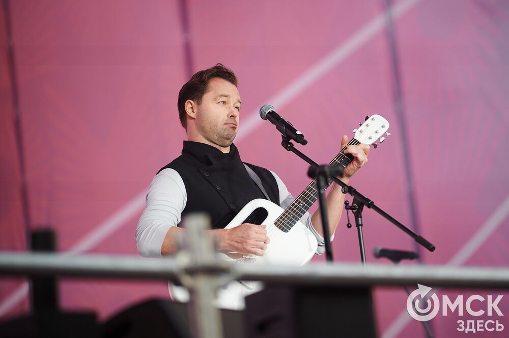 На Соборной площади и на территории Омской крепости прошли выступления именитых артистов . Фото: Илья Петров, Елизавета Медведева