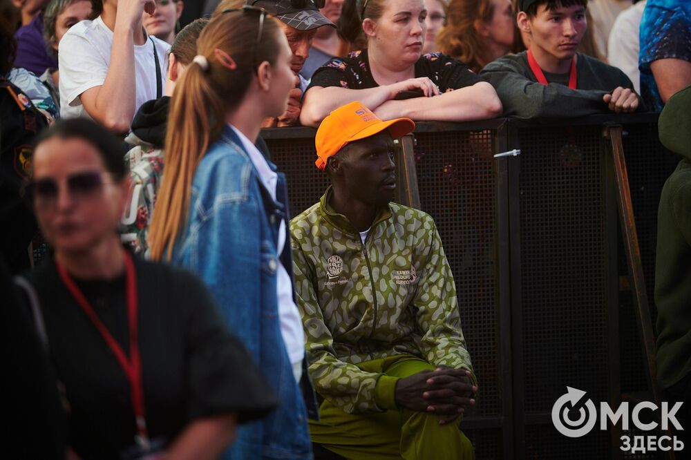 На Соборной площади и на территории Омской крепости прошли выступления именитых артистов . Фото: Илья Петров, Елизавета Медведева