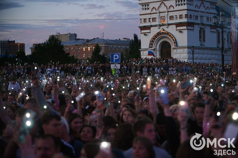 На Соборной площади и на территории Омской крепости прошли выступления именитых артистов . Фото: Илья Петров, Елизавета Медведева