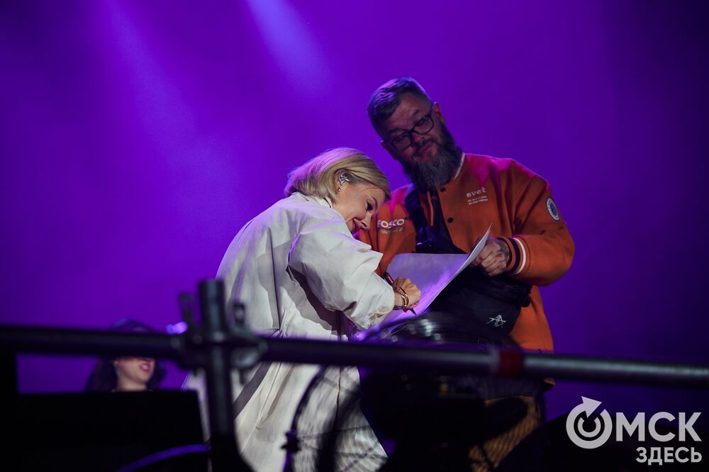 На Соборной площади и на территории Омской крепости прошли выступления именитых артистов . Фото: Илья Петров, Елизавета Медведева