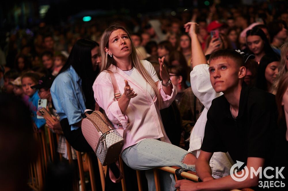 На Соборной площади и на территории Омской крепости прошли выступления именитых артистов . Фото: Илья Петров, Елизавета Медведева