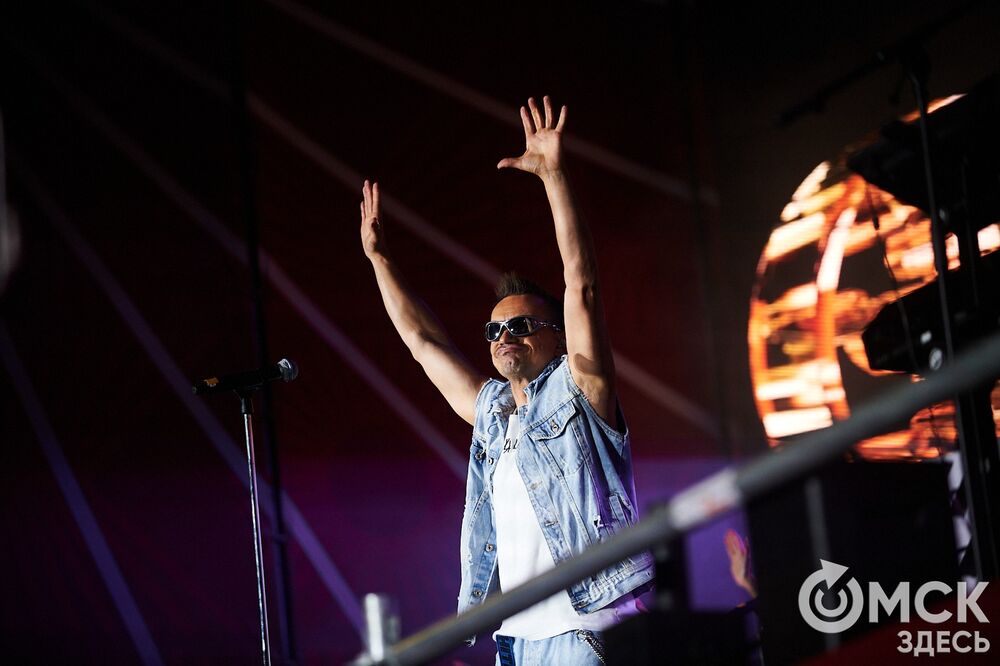 На Соборной площади и на территории Омской крепости прошли выступления именитых артистов . Фото: Илья Петров, Елизавета Медведева