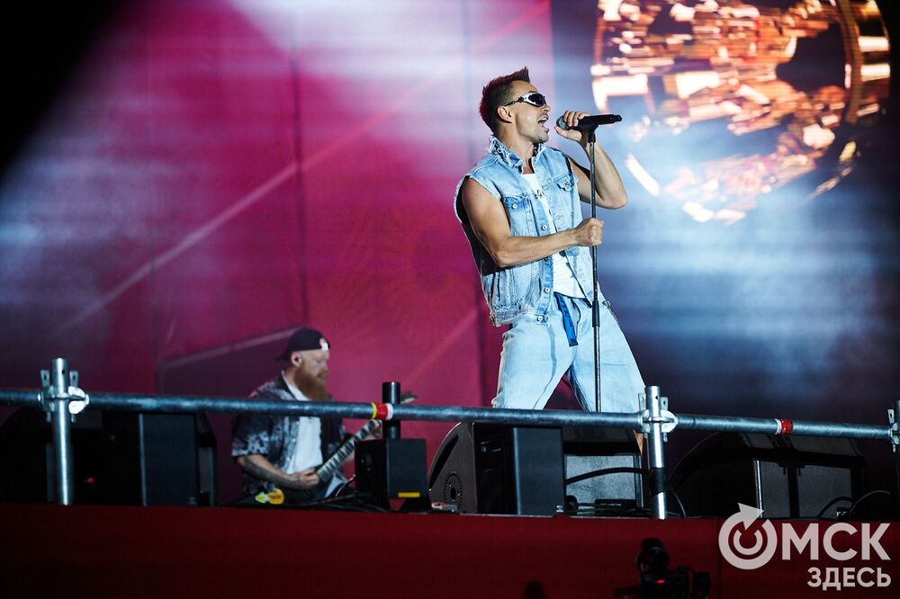 На Соборной площади и на территории Омской крепости прошли выступления именитых артистов . Фото: Илья Петров, Елизавета Медведева