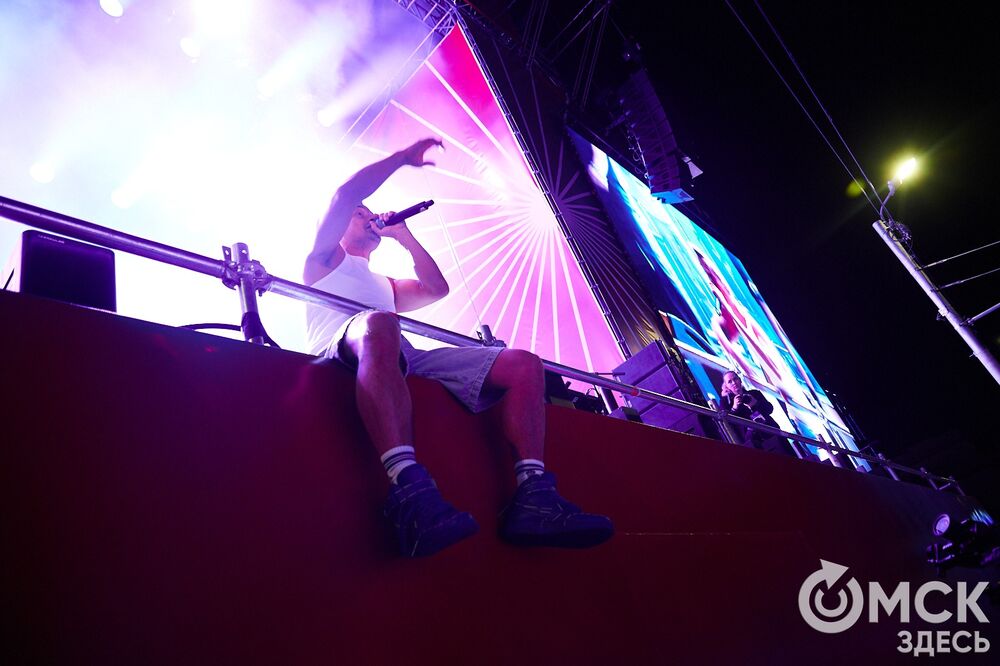 На Соборной площади и на территории Омской крепости прошли выступления именитых артистов . Фото: Илья Петров, Елизавета Медведева