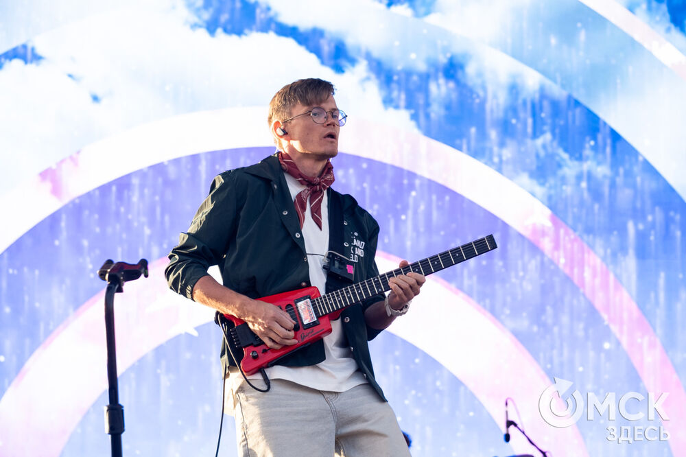 На Соборной площади и на территории Омской крепости прошли выступления именитых артистов . Фото: Илья Петров, Елизавета Медведева