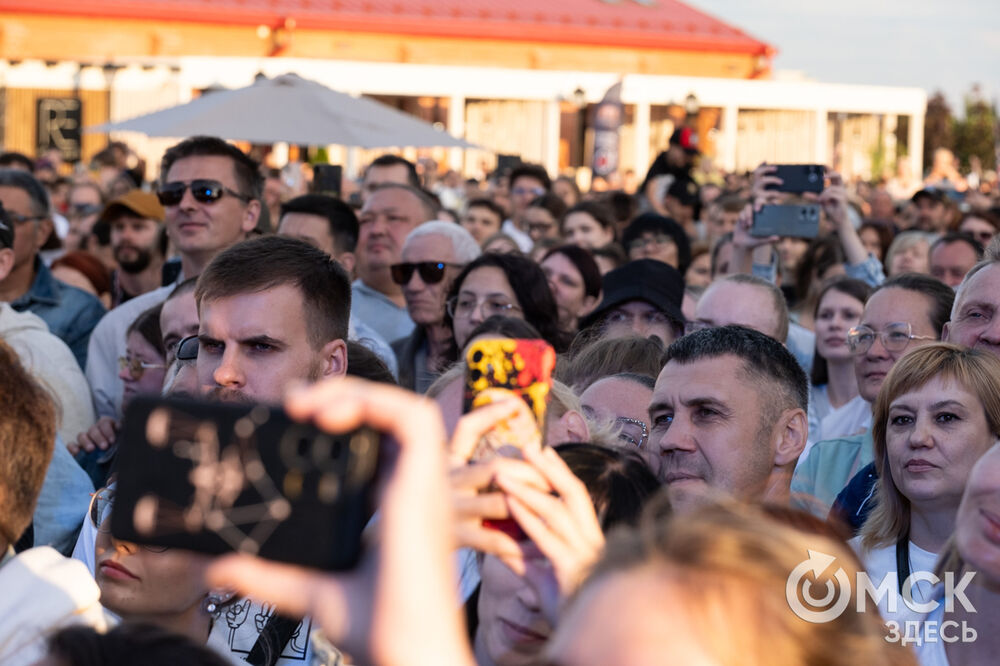 На Соборной площади и на территории Омской крепости прошли выступления именитых артистов . Фото: Илья Петров, Елизавета Медведева