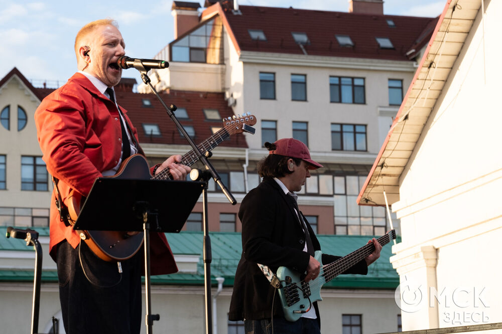 На Соборной площади и на территории Омской крепости прошли выступления именитых артистов . Фото: Илья Петров, Елизавета Медведева
