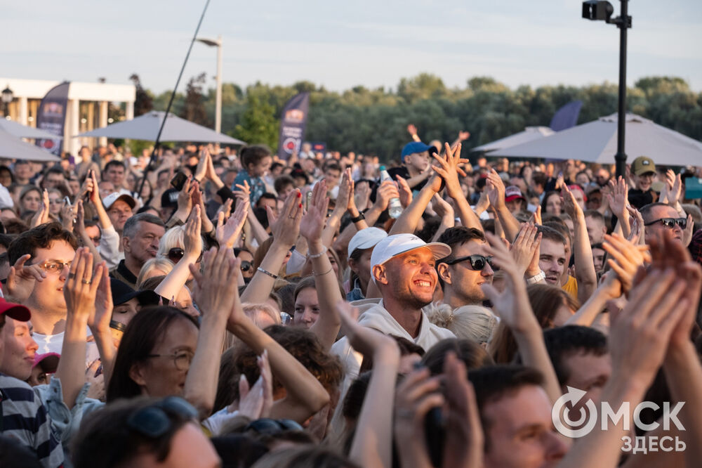 На Соборной площади и на территории Омской крепости прошли выступления именитых артистов . Фото: Илья Петров, Елизавета Медведева