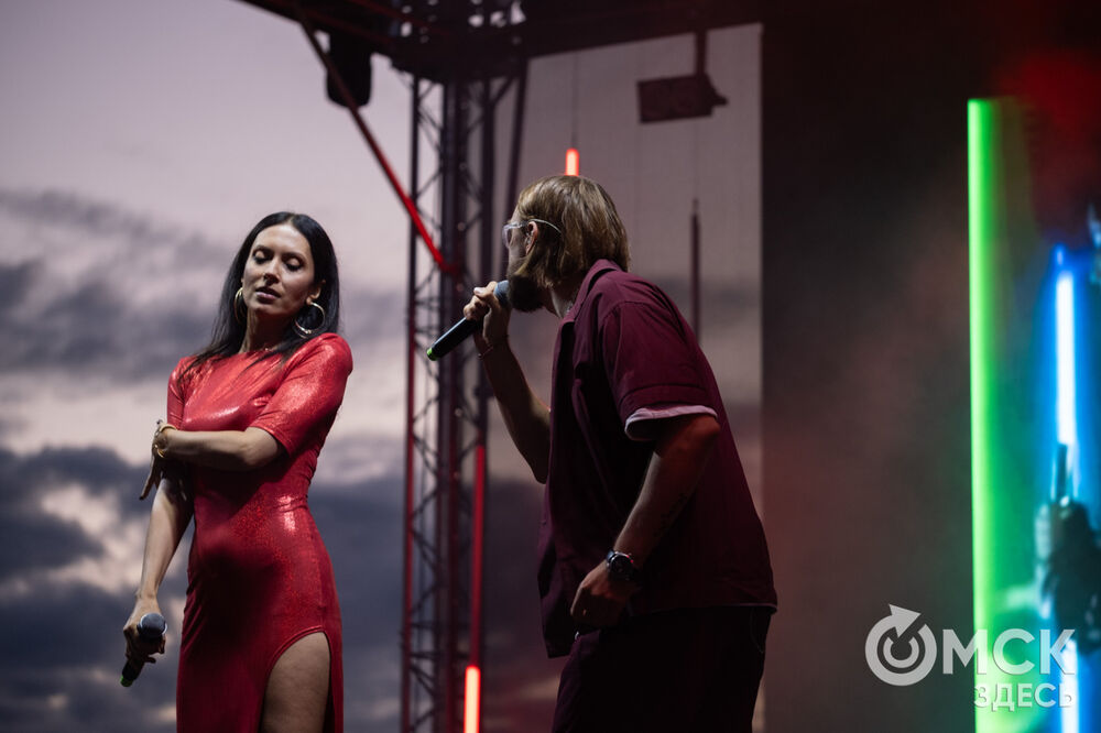 На Соборной площади и на территории Омской крепости прошли выступления именитых артистов . Фото: Илья Петров, Елизавета Медведева