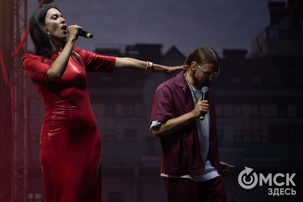 На Соборной площади и на территории Омской крепости прошли выступления именитых артистов . Фото: Илья Петров, Елизавета Медведева