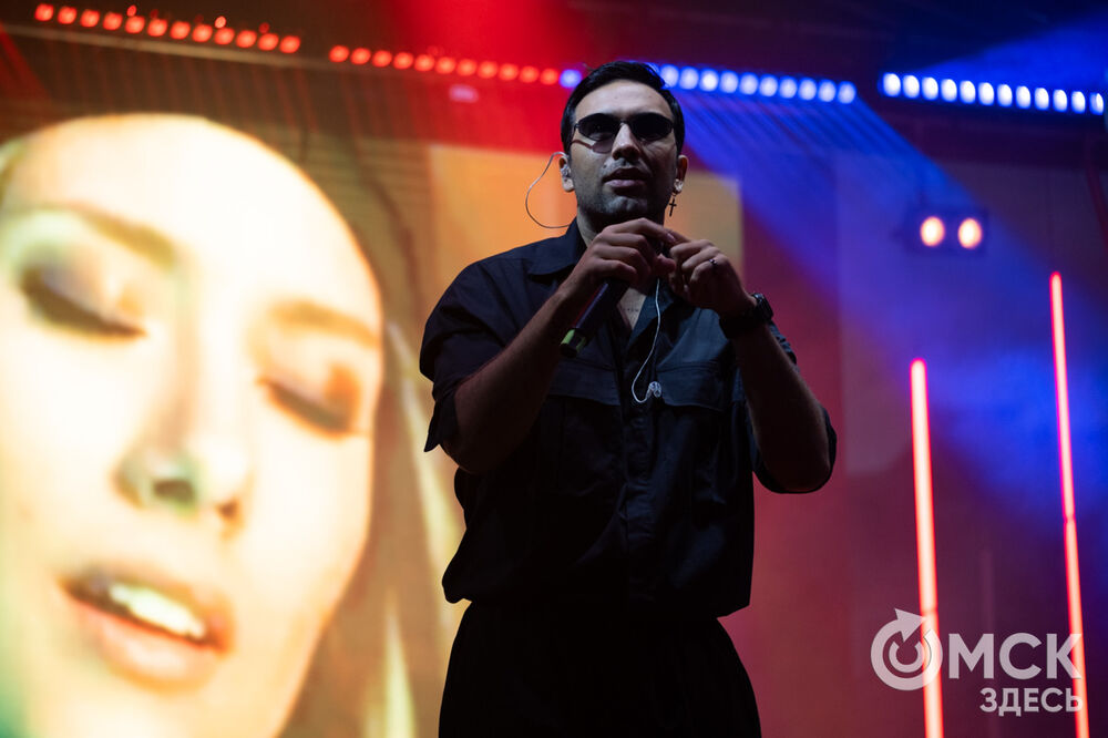 На Соборной площади и на территории Омской крепости прошли выступления именитых артистов . Фото: Илья Петров, Елизавета Медведева