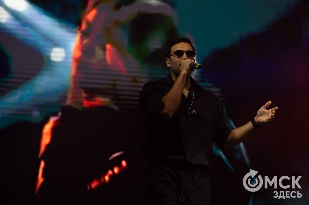 На Соборной площади и на территории Омской крепости прошли выступления именитых артистов . Фото: Илья Петров, Елизавета Медведева