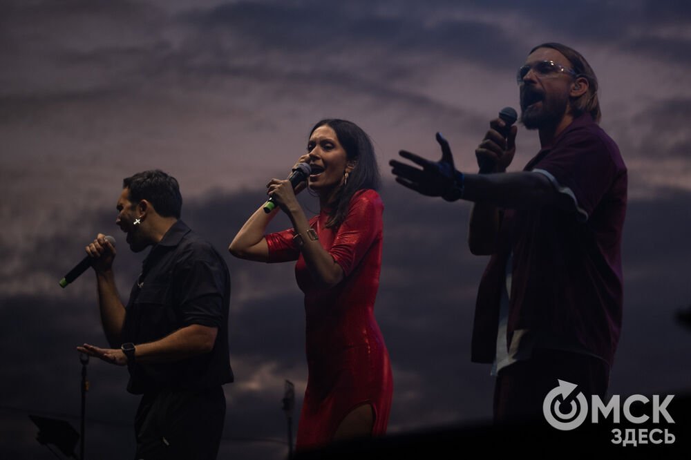 На Соборной площади и на территории Омской крепости прошли выступления именитых артистов . Фото: Илья Петров, Елизавета Медведева