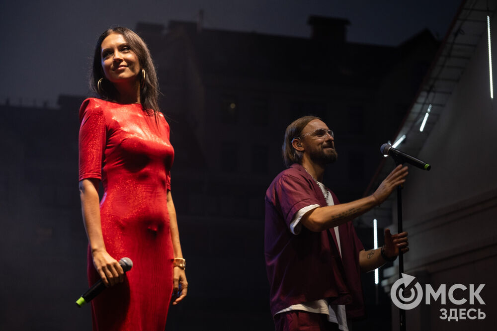 На Соборной площади и на территории Омской крепости прошли выступления именитых артистов . Фото: Илья Петров, Елизавета Медведева