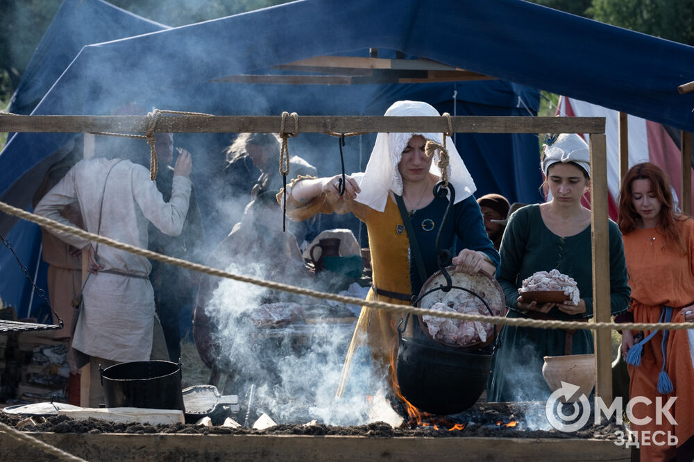 В Омске состоялся двадцатый по счёту фестиваль исторической реконструкции "Щит Сибири" (0+). Фото: Елизавета Медведева
