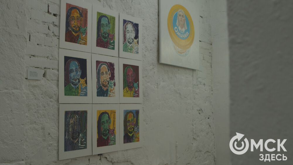 В галерее "ООО "Водопад" открылась экспозиция с названием "Красивая выставка про Омск" (18+).