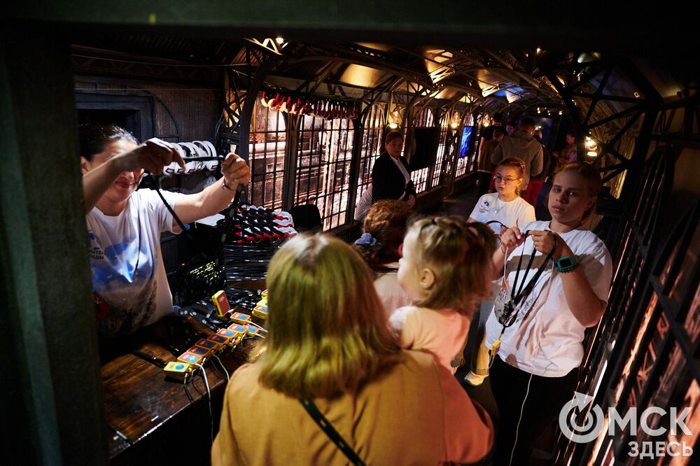 Первая в мире интерактивная выставка на рельсах сделала оставку в Омске на два дня. Фото Илья Петров