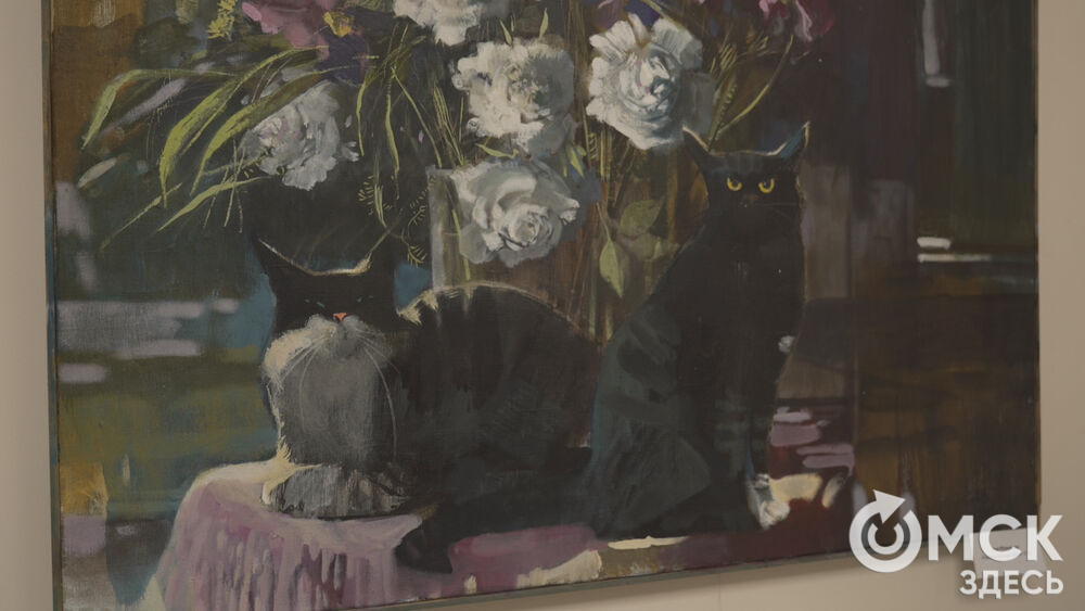 В арт-галерее под стеклянным куполом открылась благотворительная выставка.