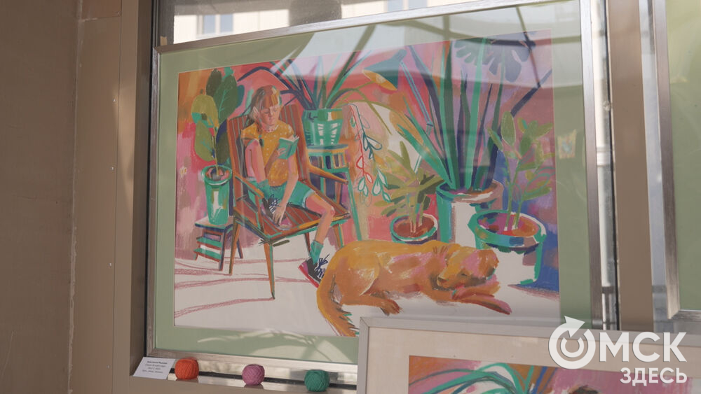 В арт-галерее под стеклянным куполом открылась благотворительная выставка.