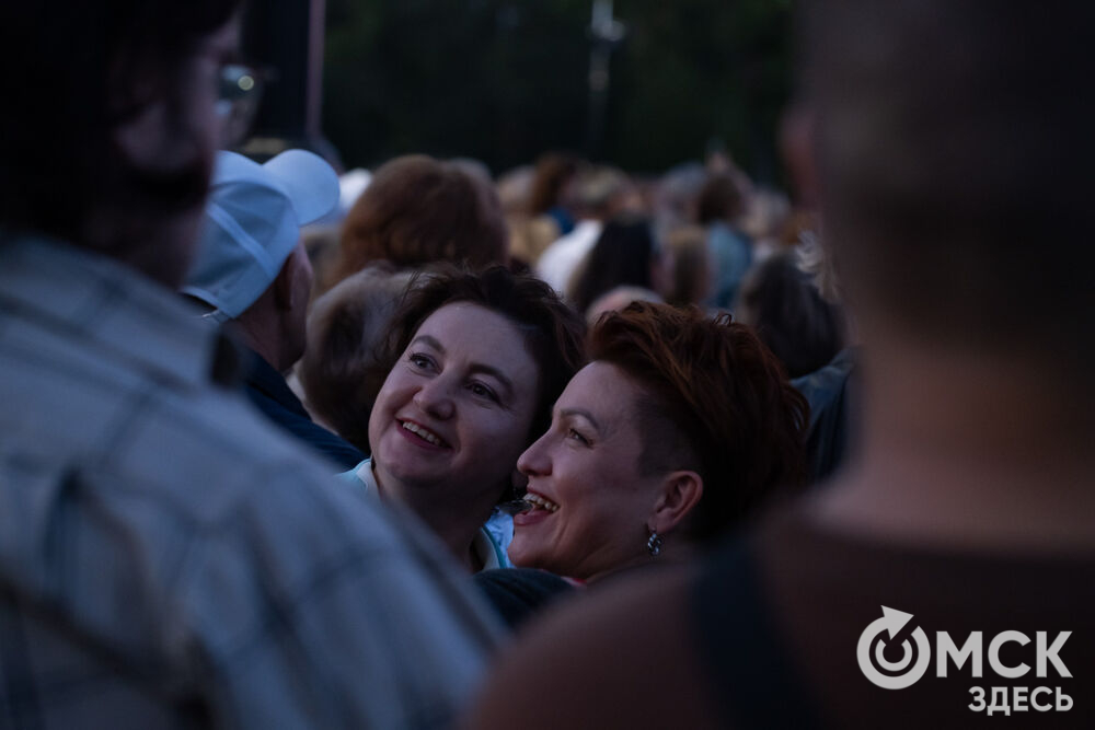 29 августа на главной сцене у музея им. Врубеля состоялся традиционный бесплатный уличный концерт от артистов Дома актёра. Фото: Елизавета Медведева