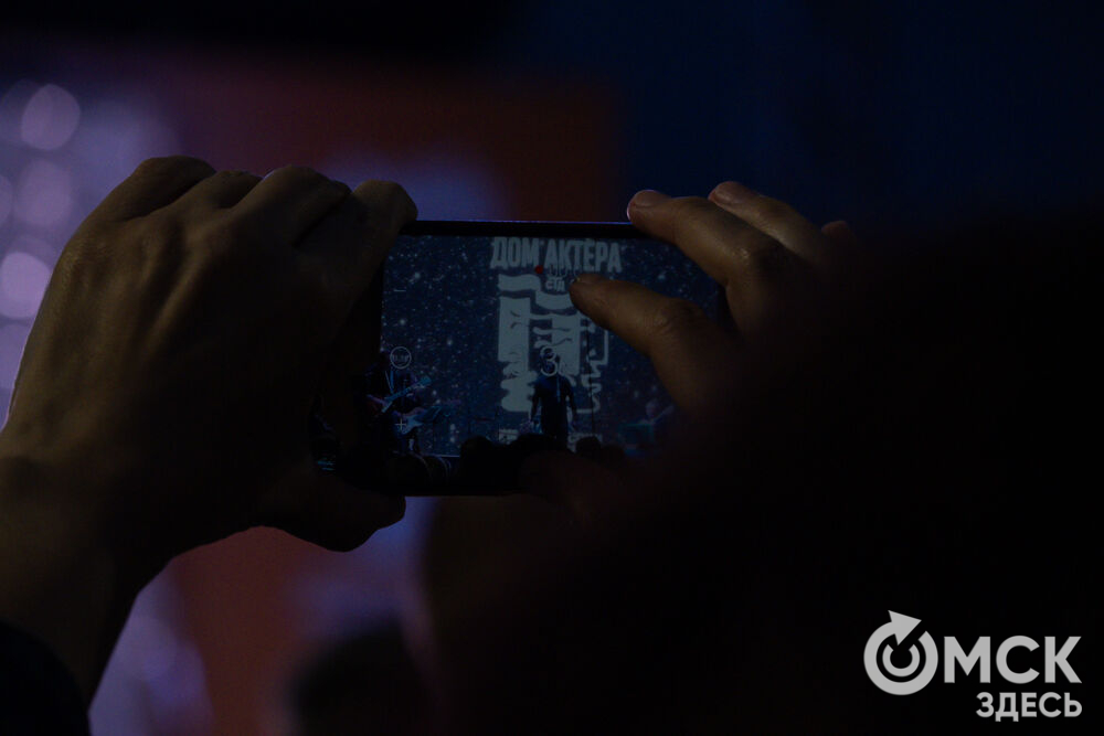 29 августа на главной сцене у музея им. Врубеля состоялся традиционный бесплатный уличный концерт от артистов Дома актёра. Фото: Елизавета Медведева