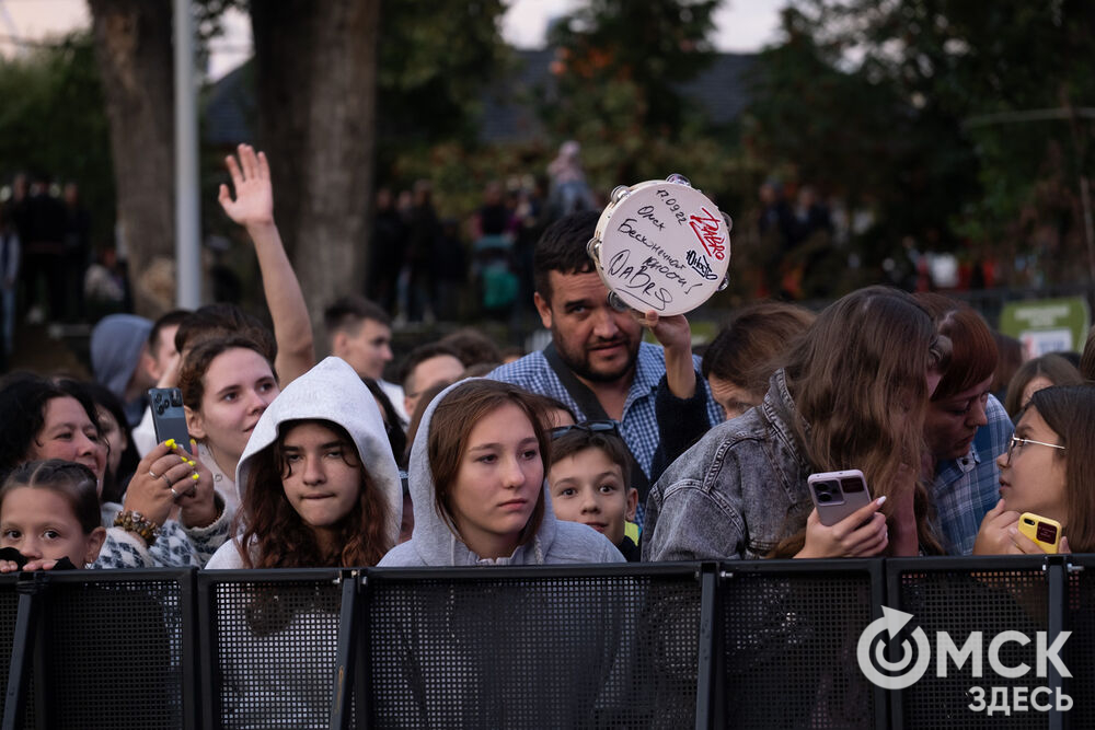 1 сентября на Зелёном острове выступила группа Dabro - музыкальный дуэт братьев Ивана и Михаила Засидкевичей. Фото: Елизавета Медведева