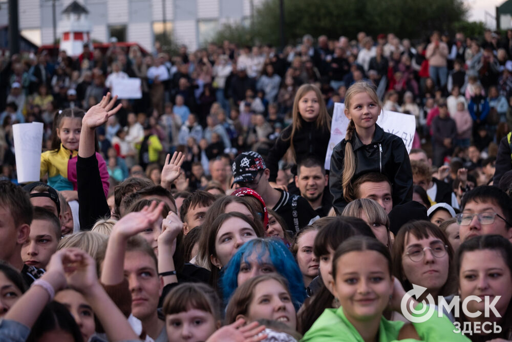 1 сентября на Зелёном острове выступила группа Dabro - музыкальный дуэт братьев Ивана и Михаила Засидкевичей. Фото: Елизавета Медведева