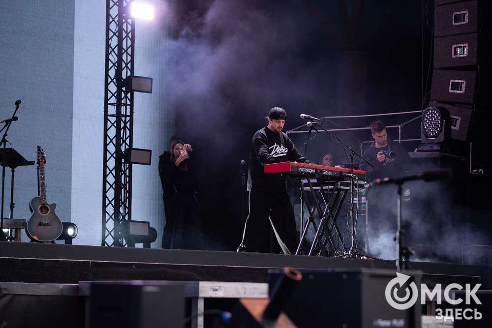 1 сентября на Зелёном острове выступила группа Dabro - музыкальный дуэт братьев Ивана и Михаила Засидкевичей. Фото: Елизавета Медведева