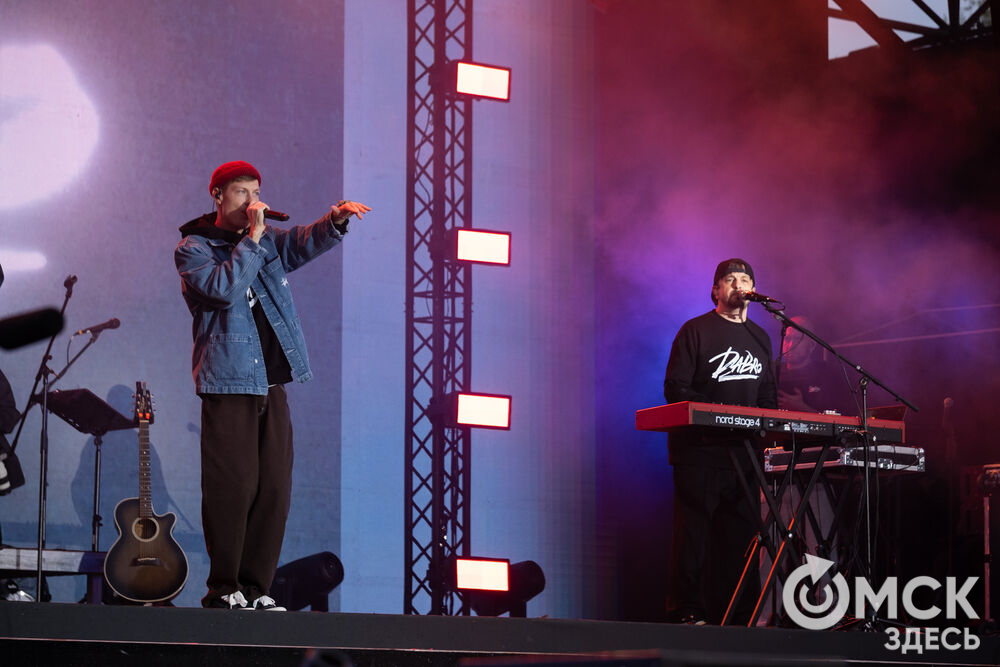 1 сентября на Зелёном острове выступила группа Dabro - музыкальный дуэт братьев Ивана и Михаила Засидкевичей. Фото: Елизавета Медведева