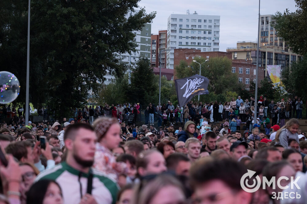 1 сентября на Зелёном острове выступила группа Dabro - музыкальный дуэт братьев Ивана и Михаила Засидкевичей. Фото: Елизавета Медведева