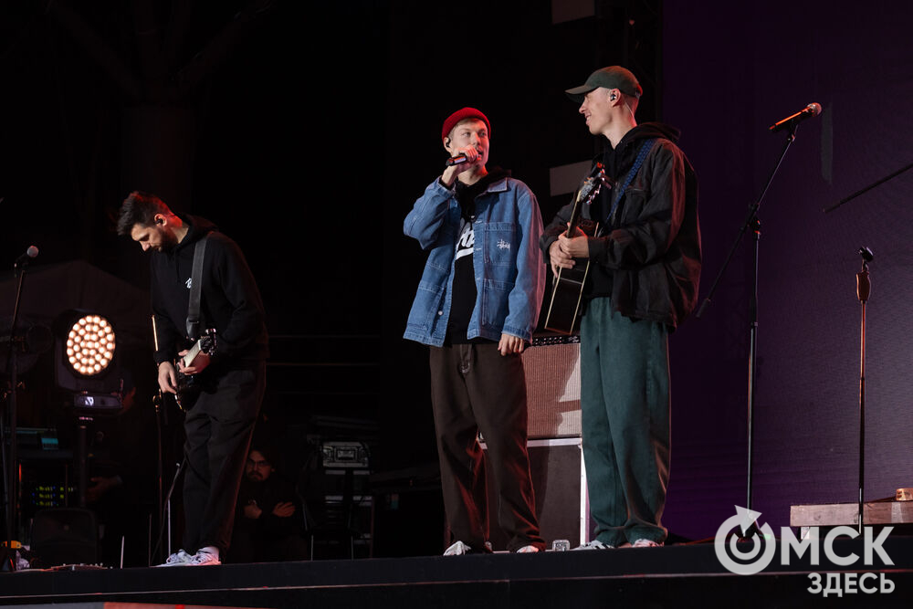 1 сентября на Зелёном острове выступила группа Dabro - музыкальный дуэт братьев Ивана и Михаила Засидкевичей. Фото: Елизавета Медведева