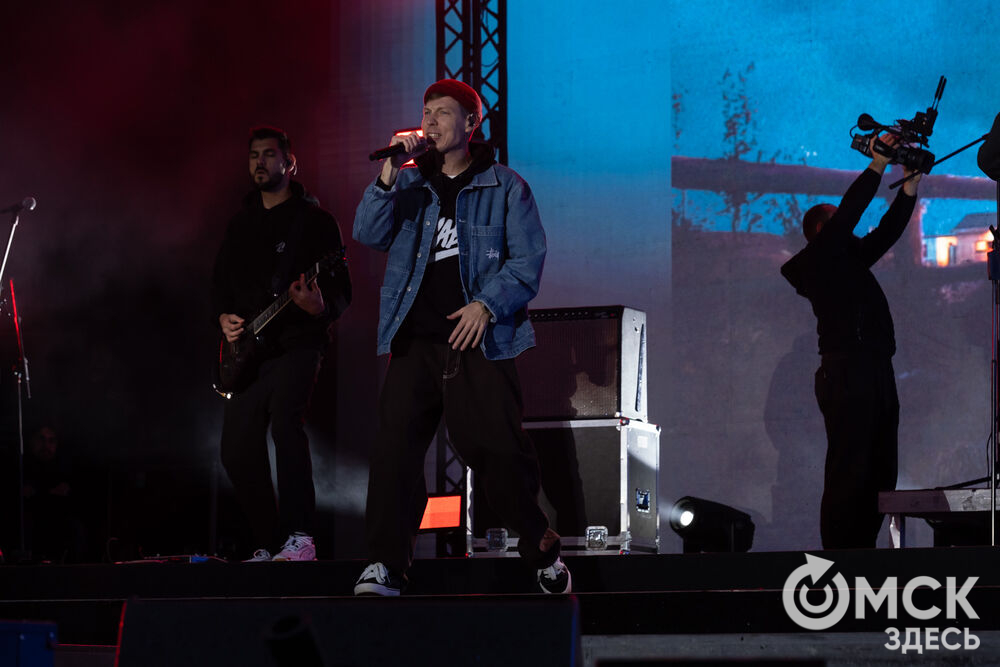 1 сентября на Зелёном острове выступила группа Dabro - музыкальный дуэт братьев Ивана и Михаила Засидкевичей. Фото: Елизавета Медведева