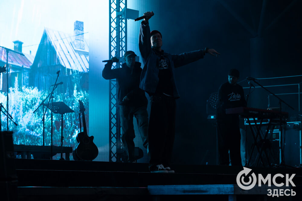 1 сентября на Зелёном острове выступила группа Dabro - музыкальный дуэт братьев Ивана и Михаила Засидкевичей. Фото: Елизавета Медведева