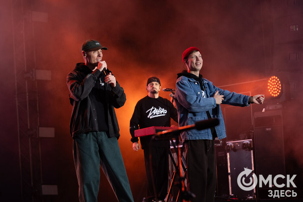 1 сентября на Зелёном острове выступила группа Dabro - музыкальный дуэт братьев Ивана и Михаила Засидкевичей. Фото: Елизавета Медведева