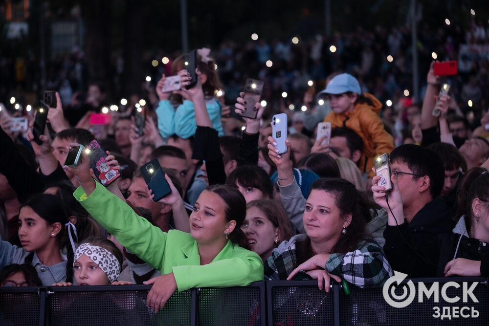 1 сентября на Зелёном острове выступила группа Dabro - музыкальный дуэт братьев Ивана и Михаила Засидкевичей. Фото: Елизавета Медведева