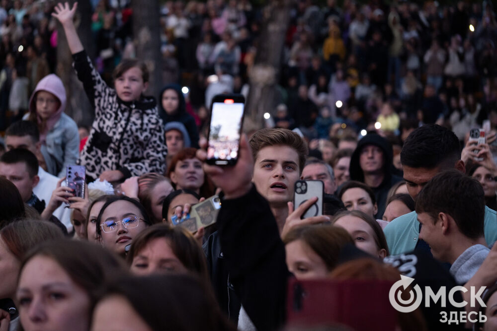 1 сентября на Зелёном острове выступила группа Dabro - музыкальный дуэт братьев Ивана и Михаила Засидкевичей. Фото: Елизавета Медведева