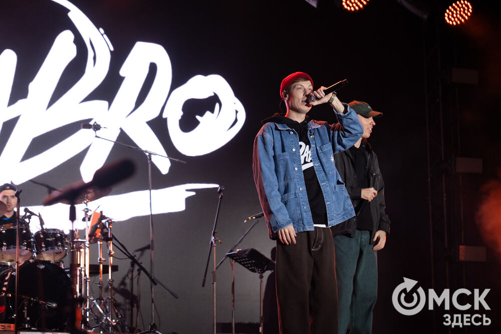 1 сентября на Зелёном острове выступила группа Dabro - музыкальный дуэт братьев Ивана и Михаила Засидкевичей. Фото: Елизавета Медведева