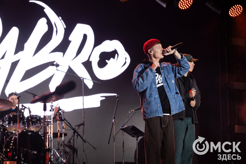 1 сентября на Зелёном острове выступила группа Dabro - музыкальный дуэт братьев Ивана и Михаила Засидкевичей. Фото: Елизавета Медведева