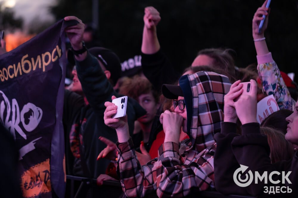 1 сентября на Зелёном острове выступила группа Dabro - музыкальный дуэт братьев Ивана и Михаила Засидкевичей. Фото: Елизавета Медведева