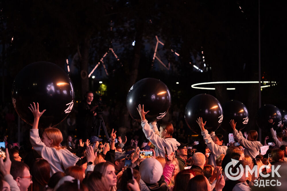 1 сентября на Зелёном острове выступила группа Dabro - музыкальный дуэт братьев Ивана и Михаила Засидкевичей. Фото: Елизавета Медведева